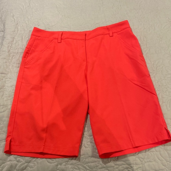 Size 6 Puma Golf Shorts - Picture 1 of 3